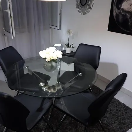 Appartement In 3361-4 Supetar